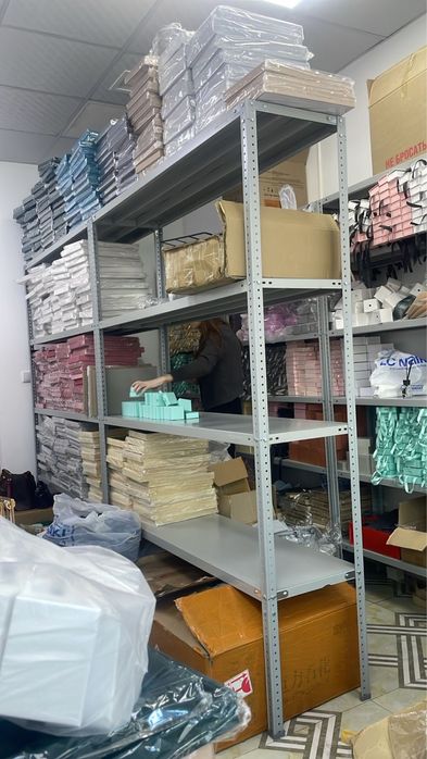 Продам два стеллажа