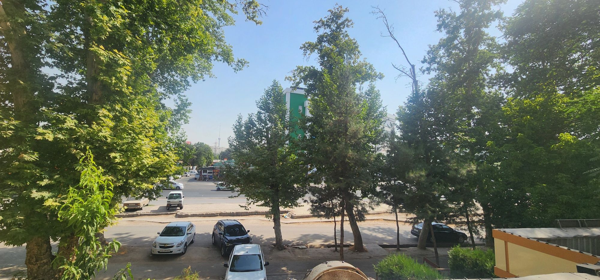 Юнусобод 11кв квартира метро 3комнатная  вдоль дороги