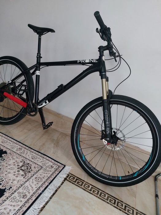 Vând bicicleta prone octane one