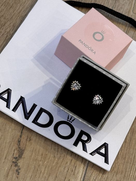 Пандора обеци Pandora