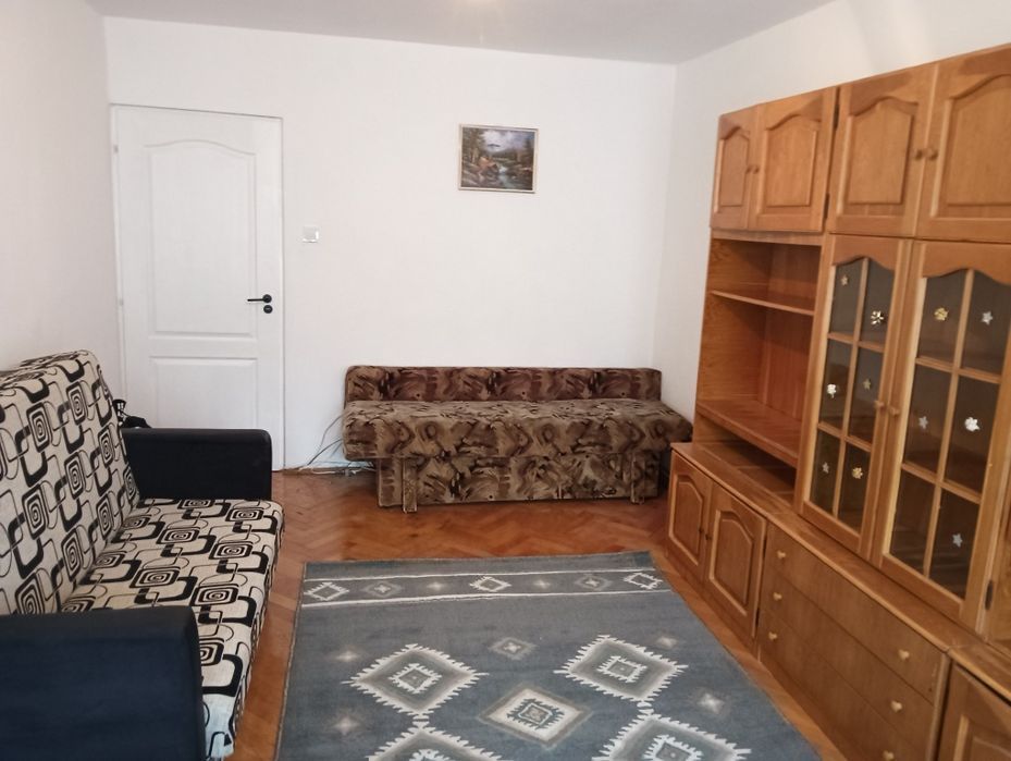 Închiriez apartament 2 camere decomandat in Stefan cel Mare 26o euro
