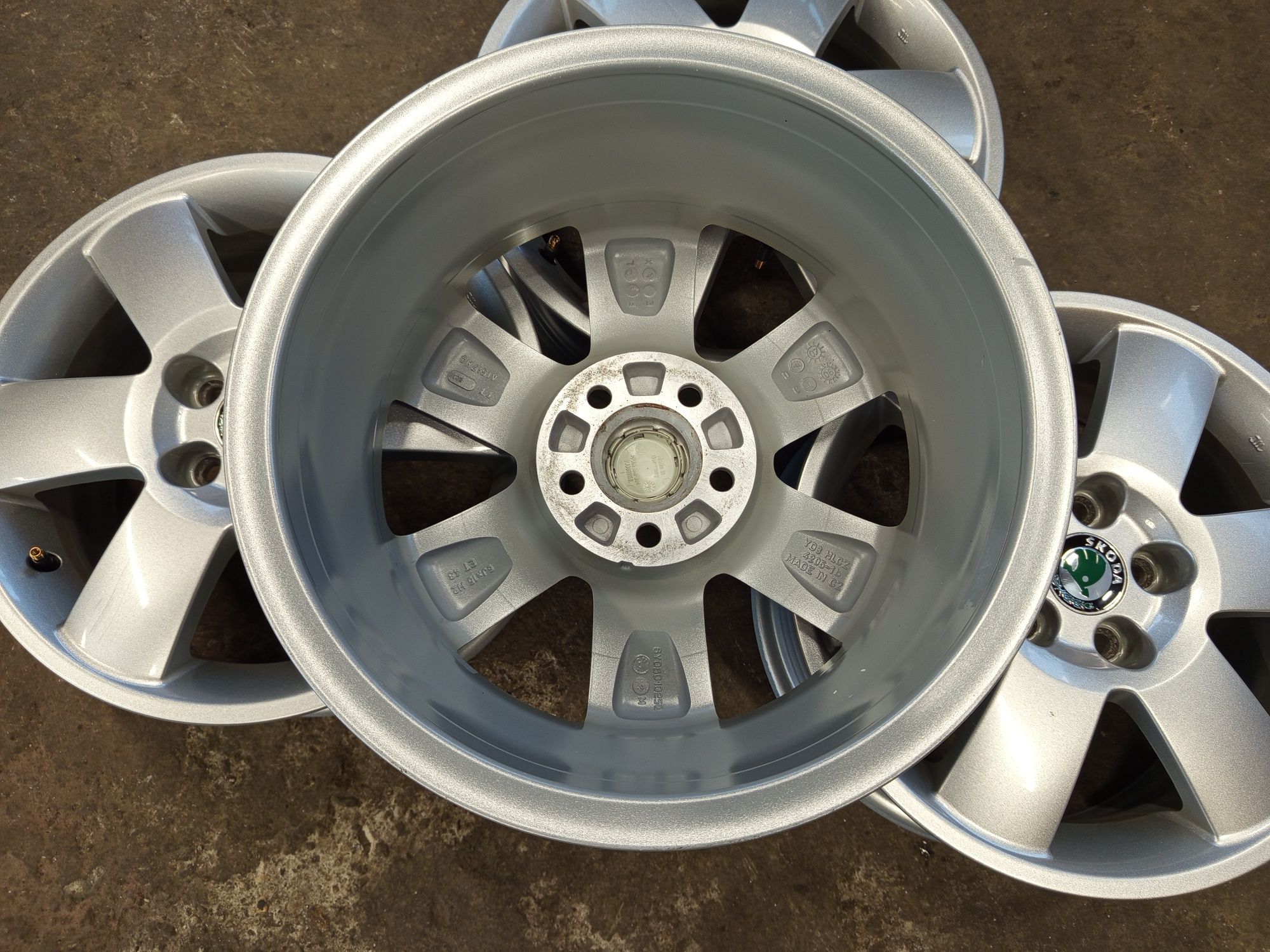 15'' Skoda Fabia Roomster Оригинални Джанти Шкода 5x100