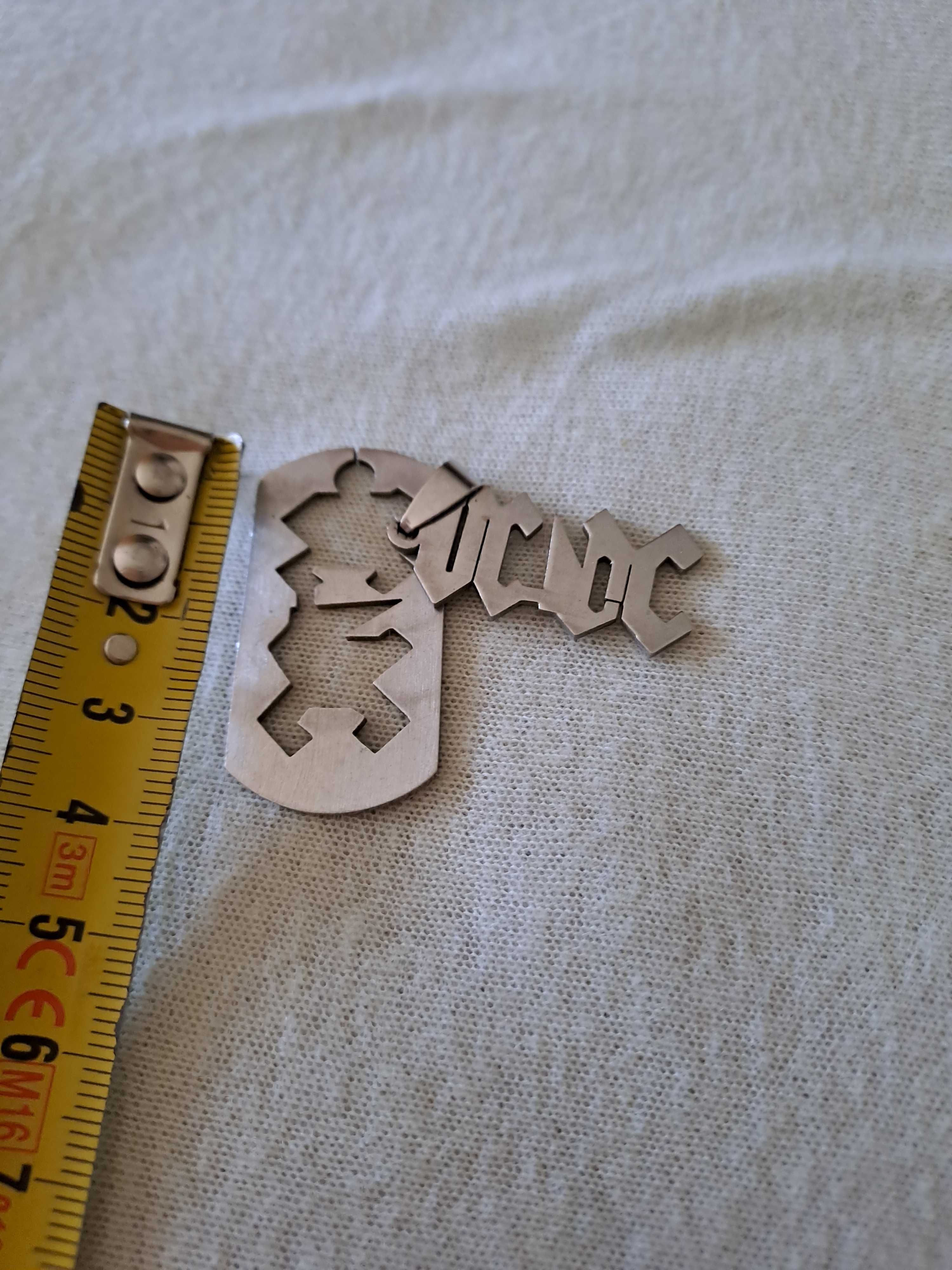 Висулка на AC/ DC.