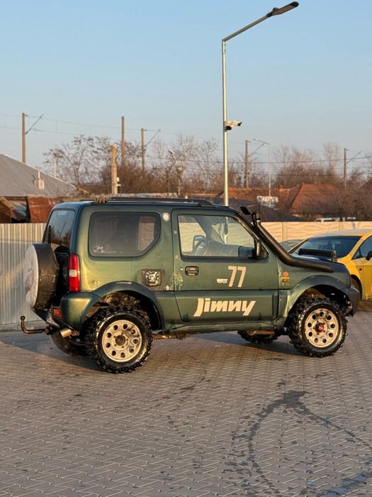 Vând Suzuki Jimny