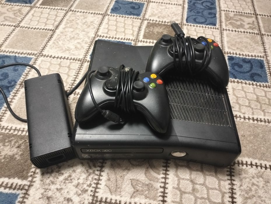 Xbox360 aștept oferte