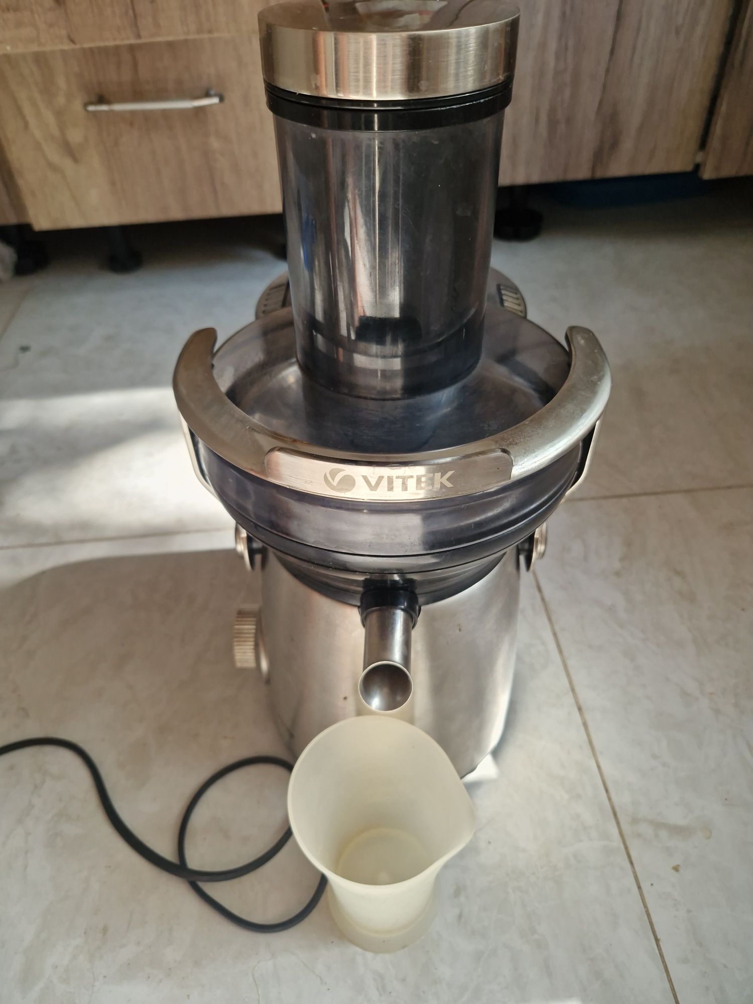 Соковыжималка Vitek