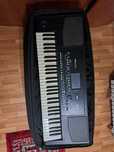 Orgă "Korg PA-300"