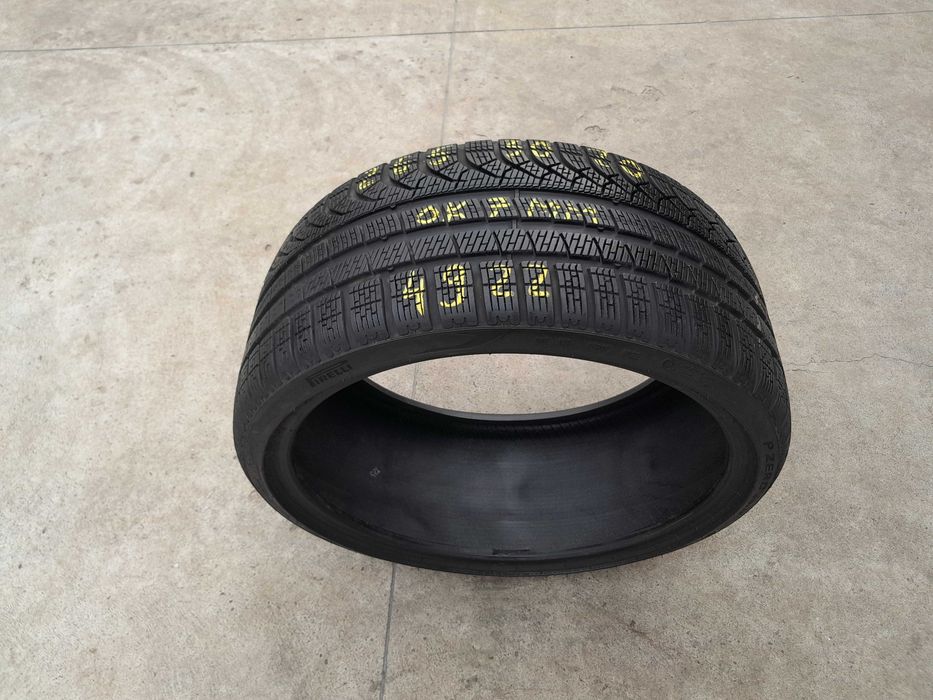 O anvelopa de iarna 265 30 20 pirelli p zero winter 7 mm dot 4922