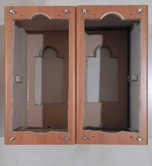 ПОДАРЯВАМ кутии за говорители ВЛД