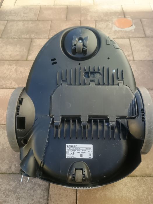 Aspirator cu filtrare prin apa Zelmer Aquos 1600WW