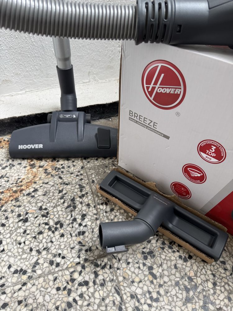 Прахосмукачка без Tорба Hoover BR71_BR20011, 700W, 2L, HEPA Филтър!
