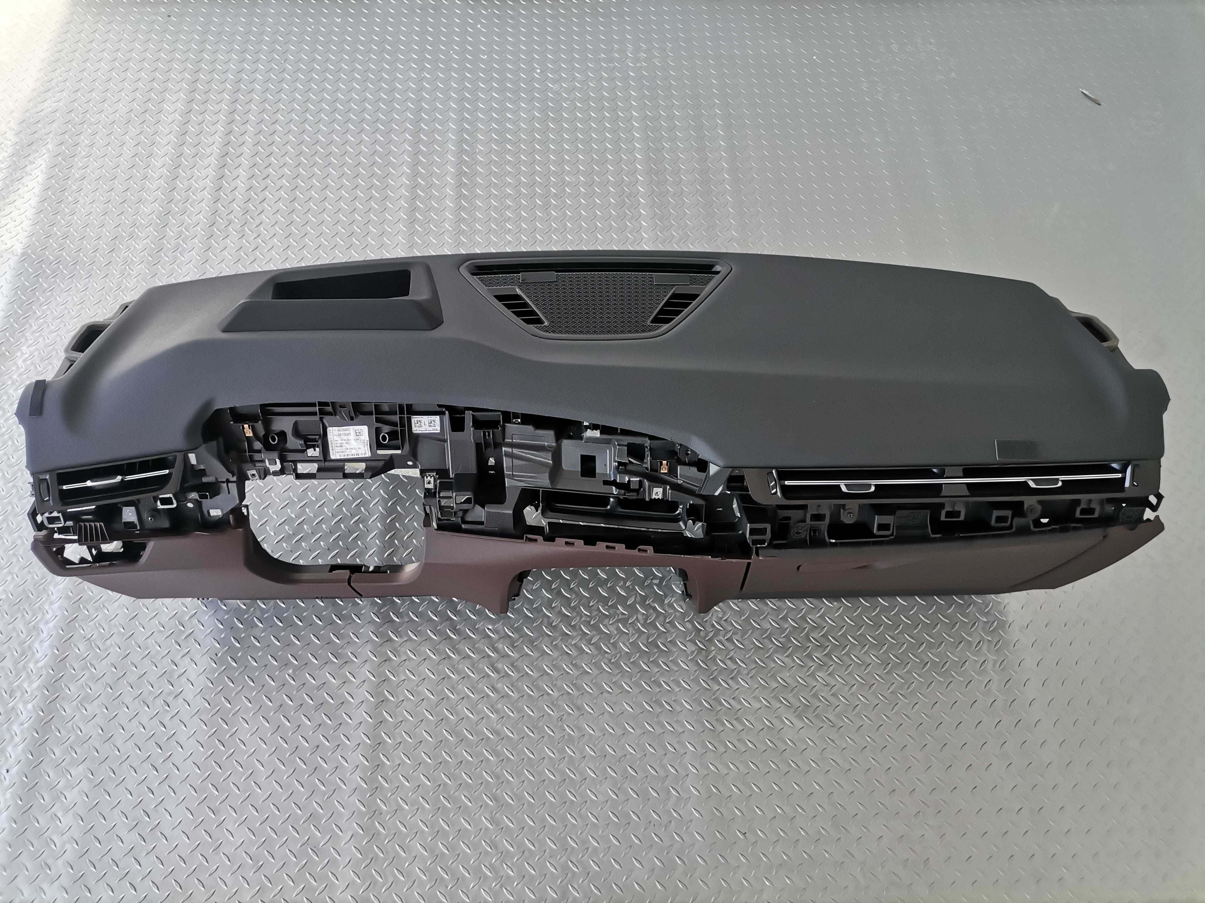 Ново Табло BMW X2 U10 X1 U11 iX1 iX2 HUD Черно + Mokka