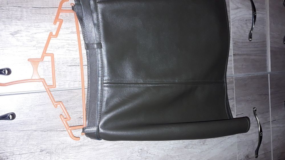 Продам женскую одежду