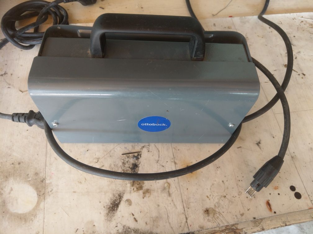 Зарядно за инвалидна количка 24v 8A