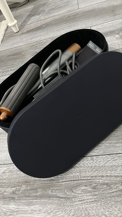 Продается Dyson в отличном в новом состояний