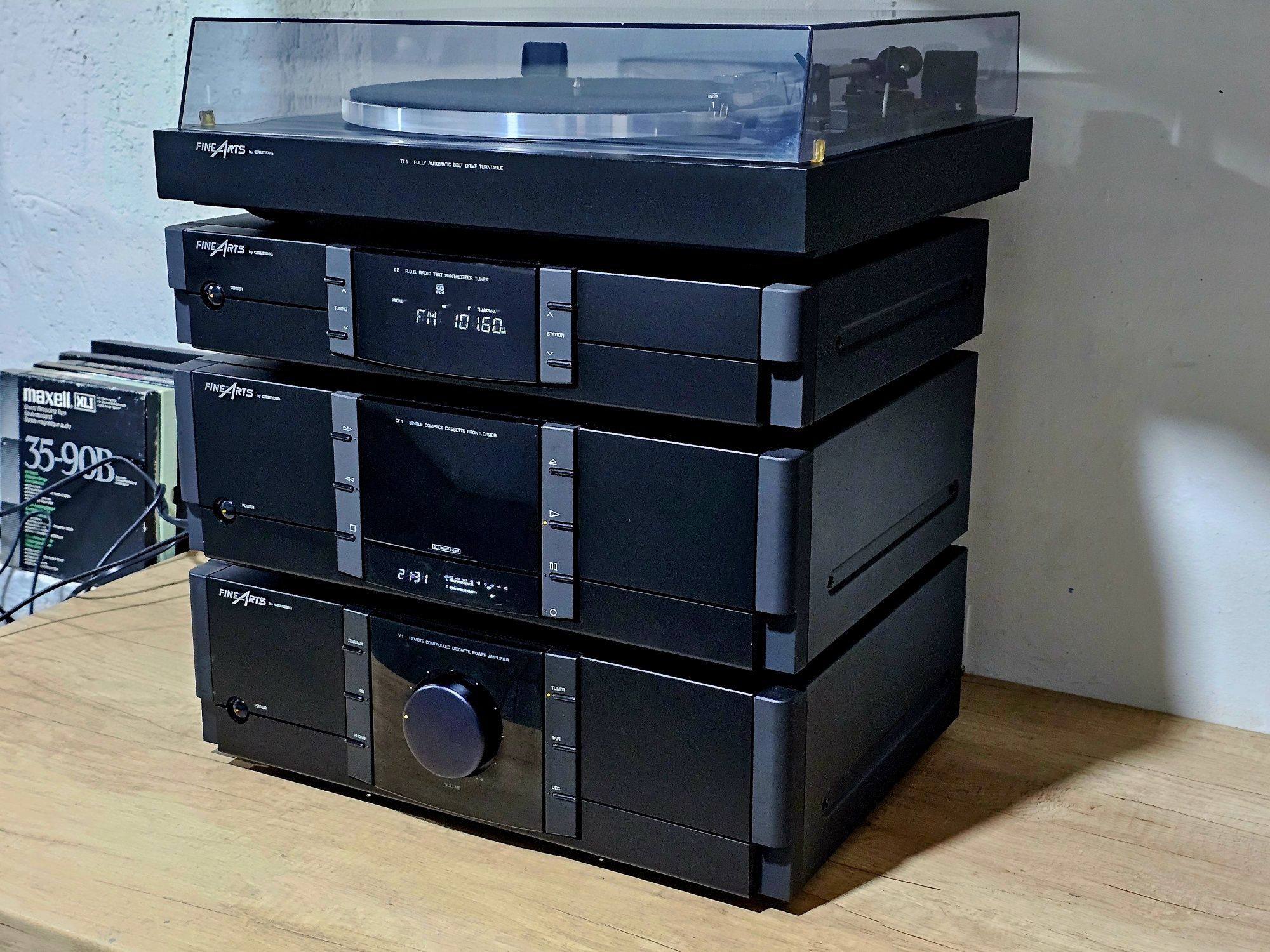 sistem audio FINEARTS, amplificator V1,tuner T2,deck CF-1