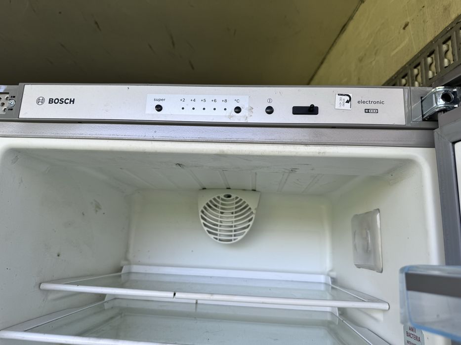 Хладилник с фризер BOSCH