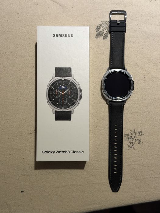Samsung Galaxy Watch 8 Classic - stare perfectă