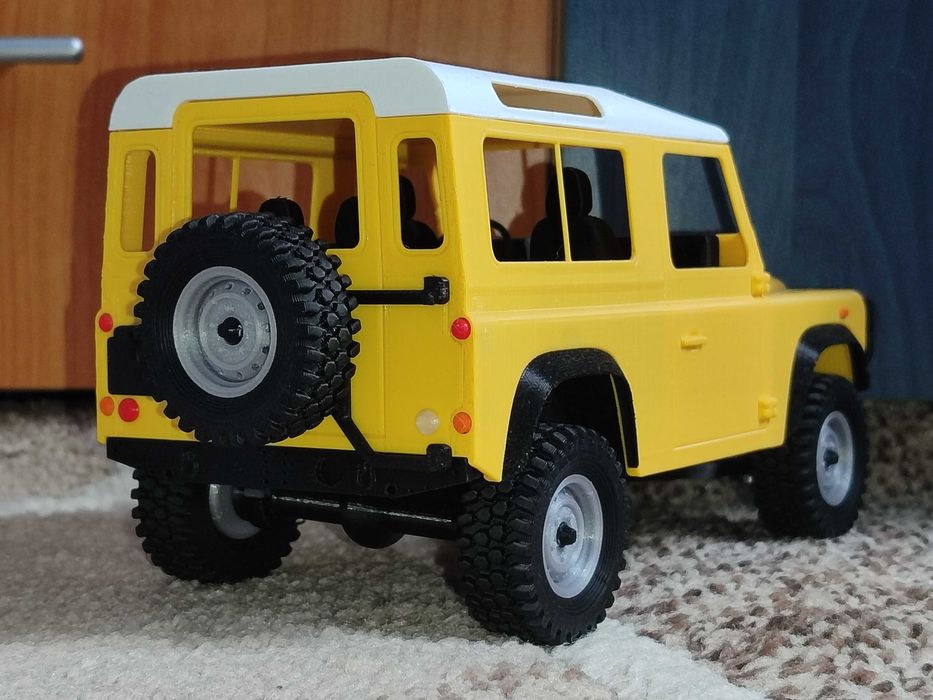 Macheta Land Rover Defender 90 1/16