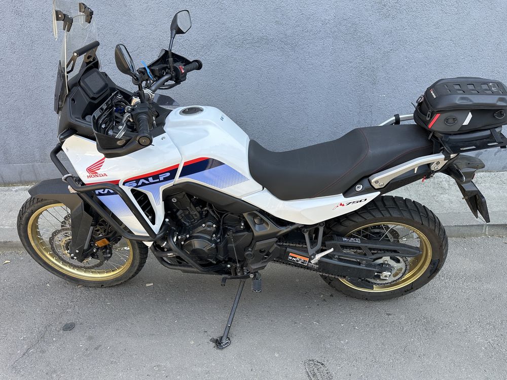 Honda transalp 750xl