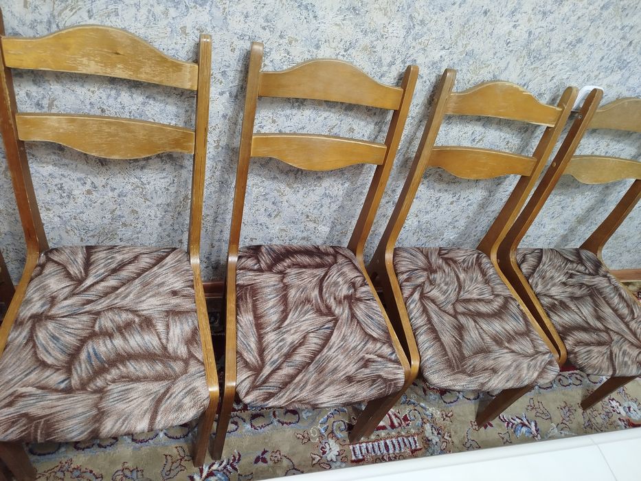 Стулья бывшие в употреблении