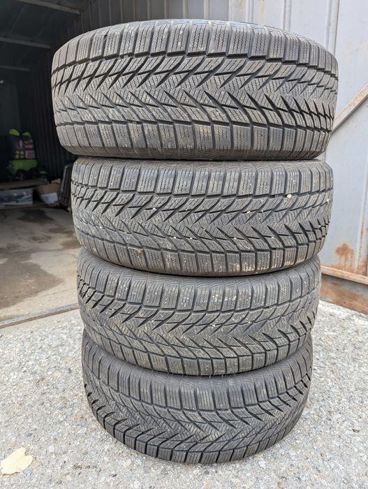 Зимни гуми /размер 215/55/R17