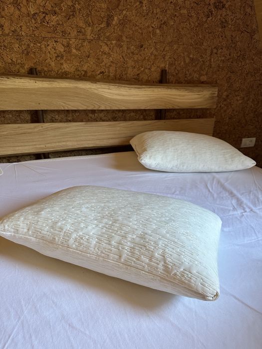 Perna din spuma cu memorie maruntita 50/70 cm