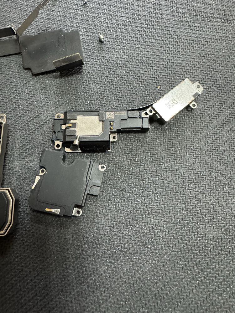 Части за iPhone 15 Pro Max 256gb