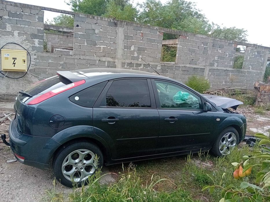 Vand Ford Focu 2 Hatshback avariat