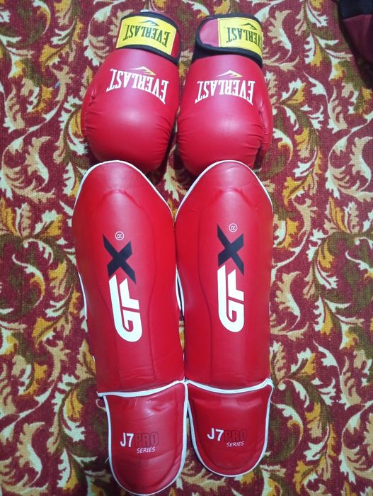 перчатки футы торга нет