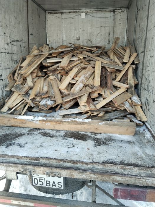 Дрова отын сатам куб 15 мын