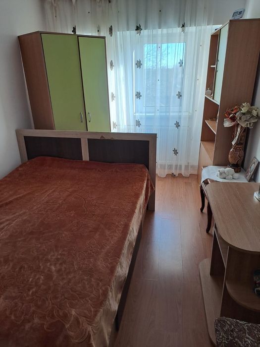 Vând apartament cu 4 camere în orașul Negru Vodă.