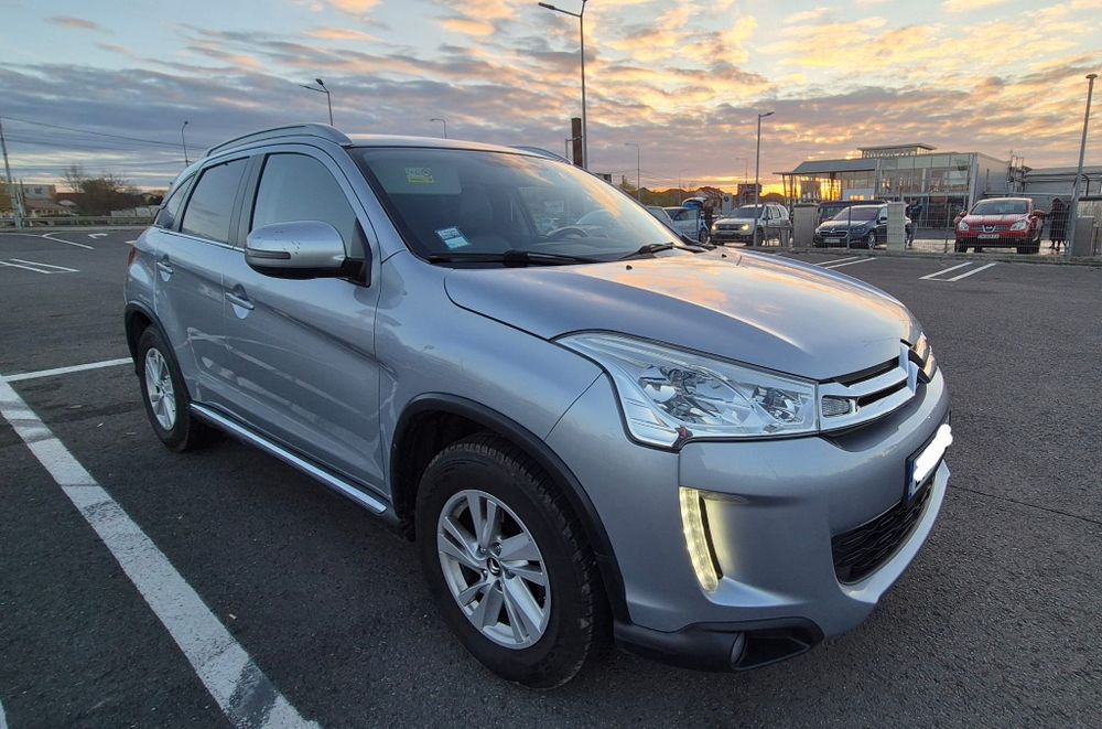 Vând Citroen C4 AIRCROSS