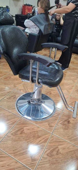 Кресло парикмахерское