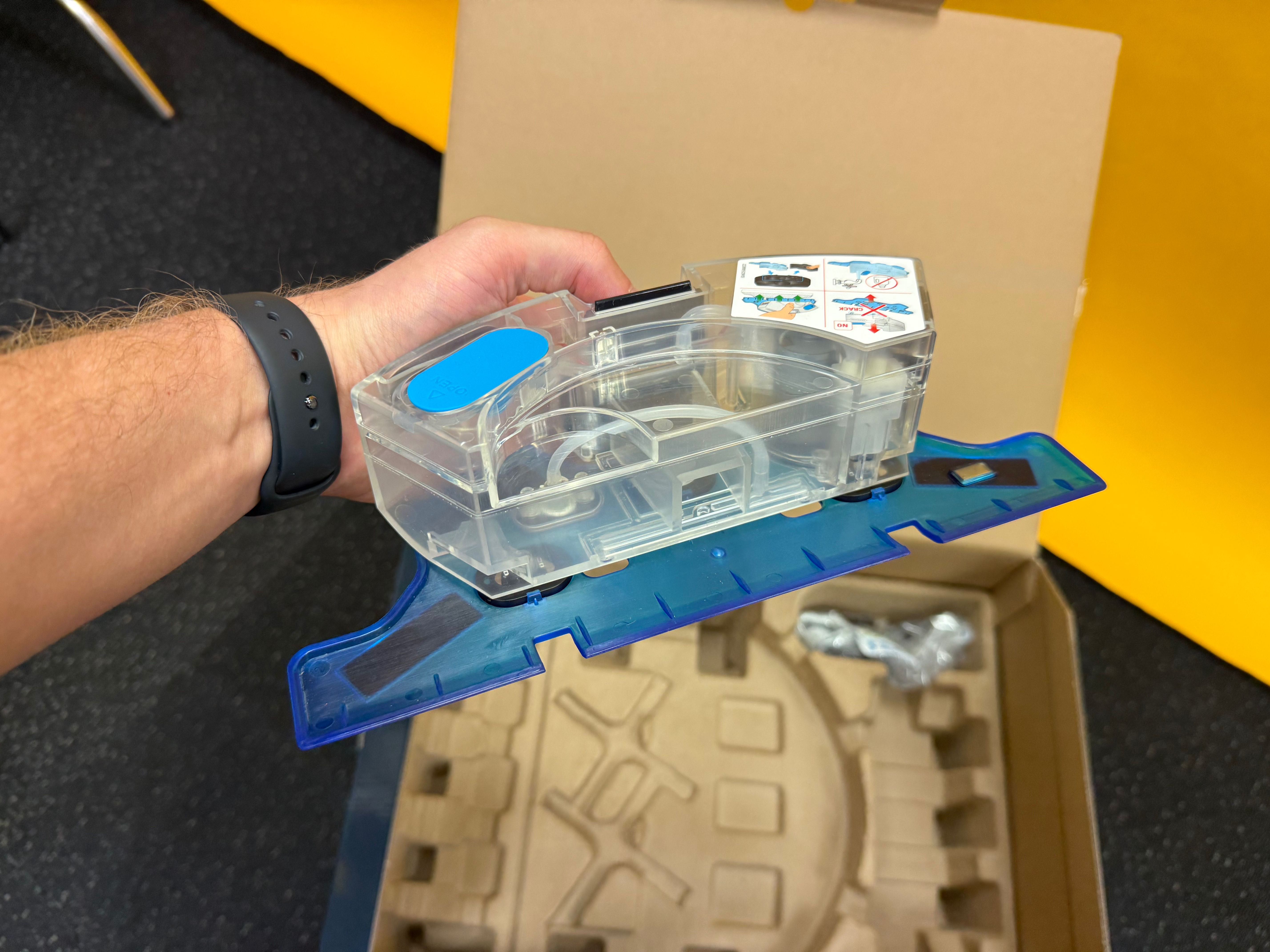 Vând aspirator robot Rowenta X-Plorer Serie 240 AI+ (NOU)