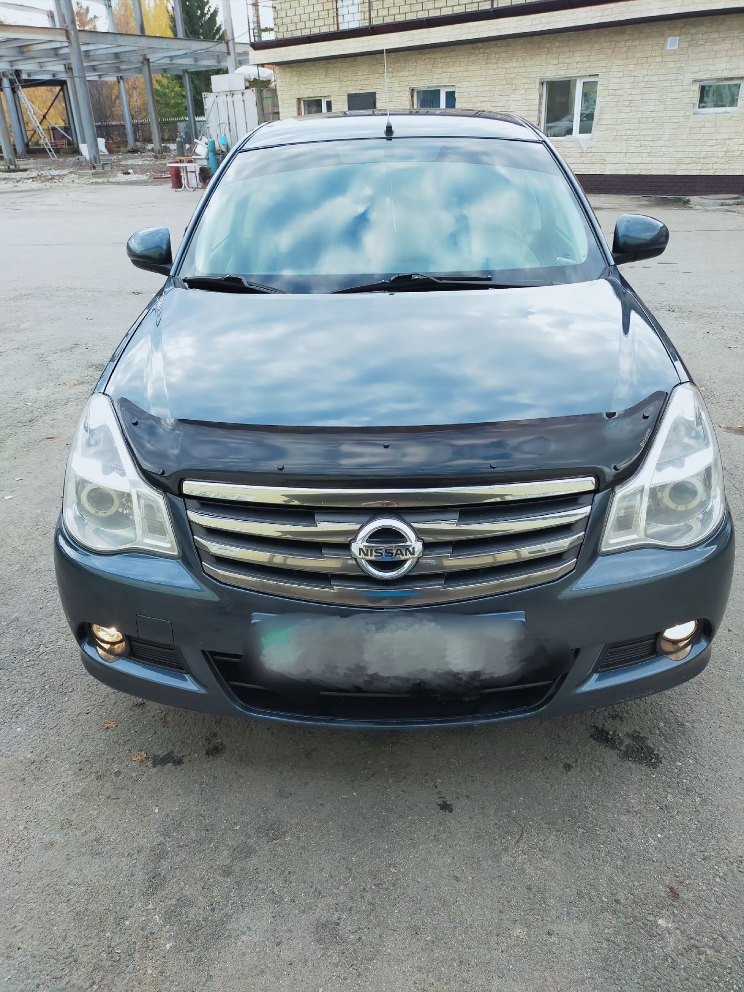 Продам NISSAN ALMERA 2013 года выпуска