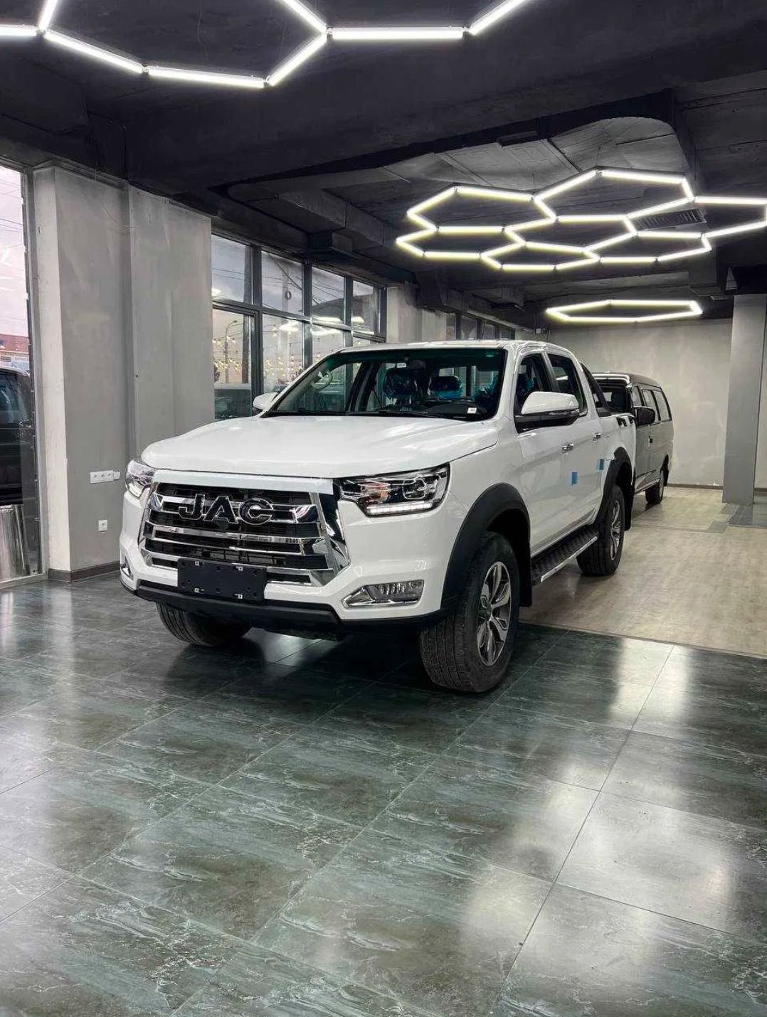 Jac t8 picab yangi
