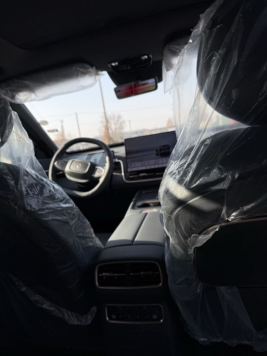 Dongfeng 008 Ultra 5 ўриндиқ