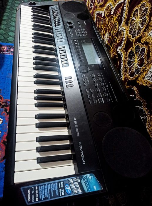 Casio ctk 7000 sotiladi.