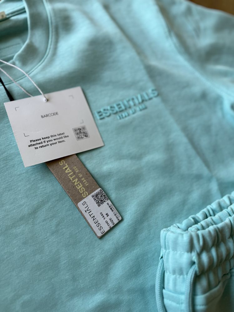 Essentials мъжки комплект ТОП ЦЕНА 39лв M,L,XL,2XL