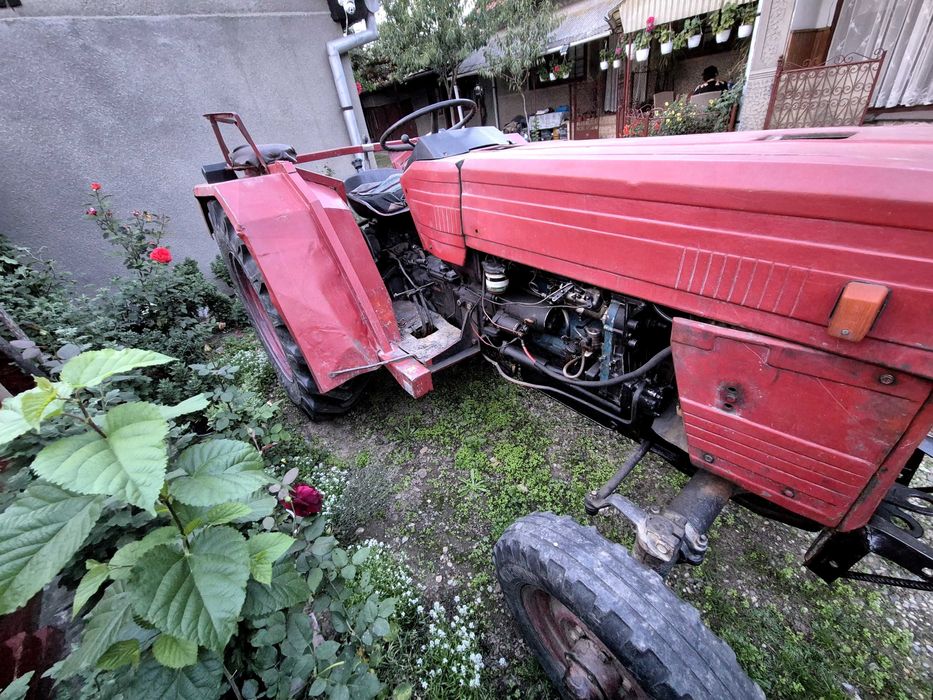 Vand tractor utb 55cp( 5500euro negociabil)