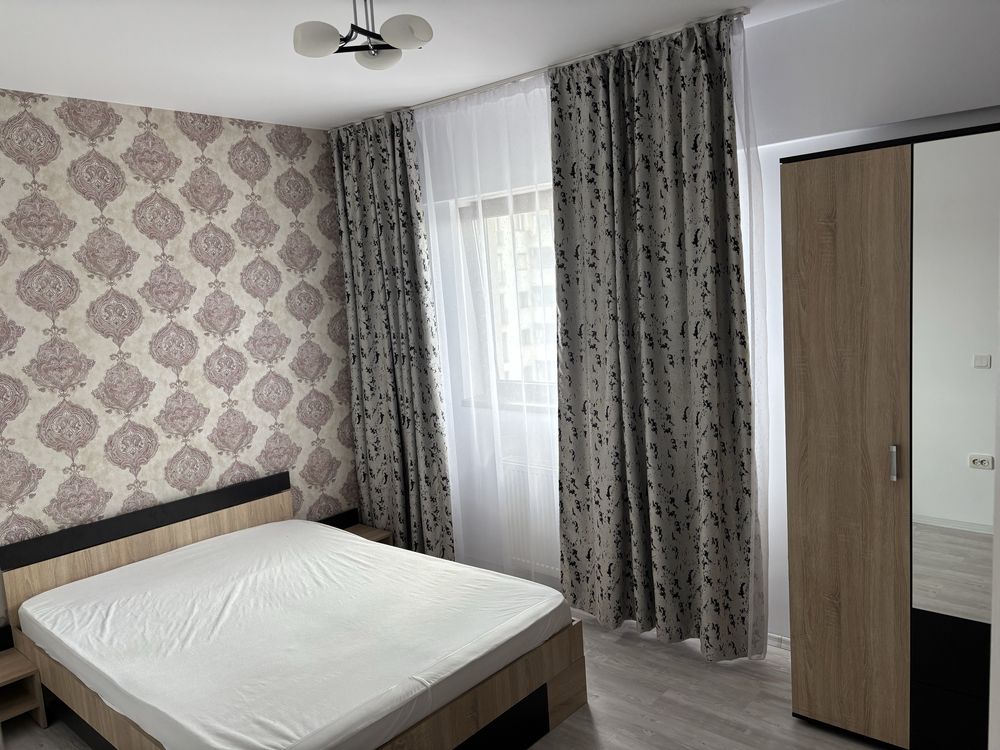 Inchiriez duplex 3 camere Clas Park etaj4/4