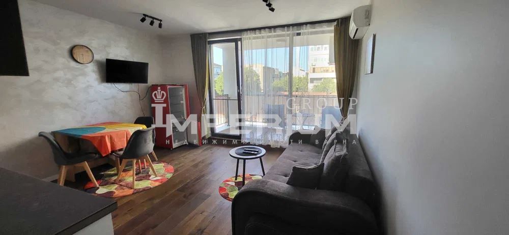 ТОП!! Едностаен апартамент под наем в района на Централна поща, гр. В