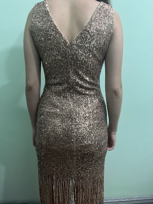 Женское вечернее платье