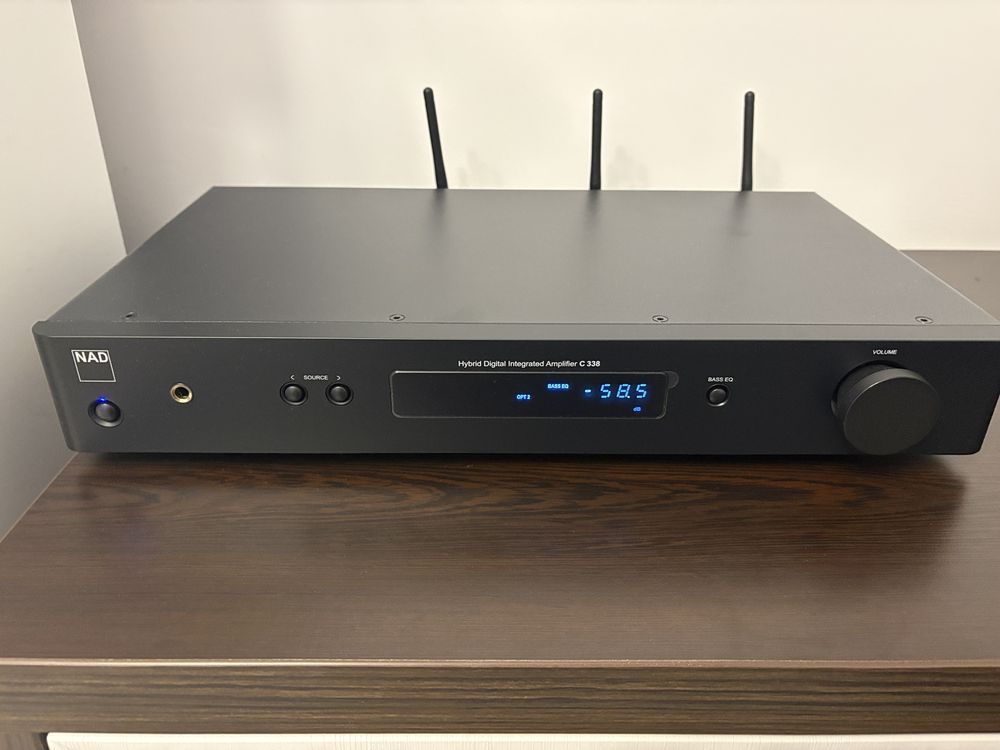 Amplificator integrat NAD C 338 Hybrid