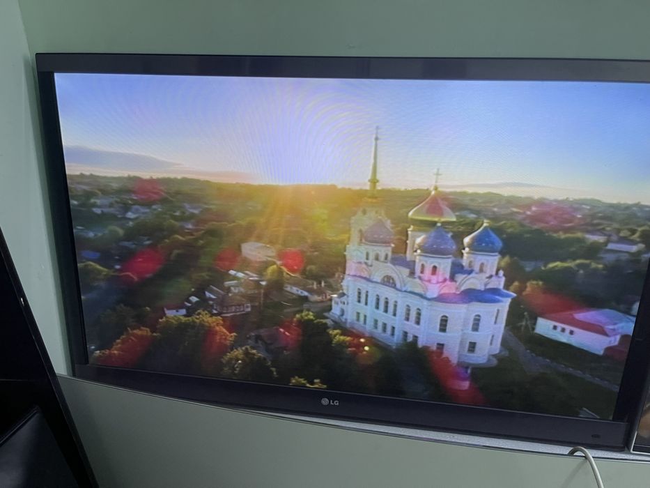 Продам телевизор LG
