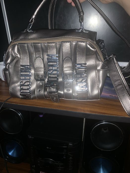 Продам женскую сумочку