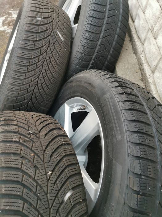 jante Dezent (VAG) 5 x 112 + anvelope iarna 215 60 R16 Conti; DOT3824