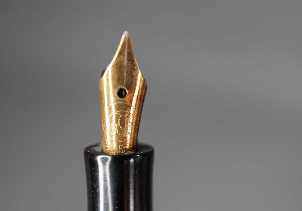 Rona Gold Стара писалка с златен писец и кутия не използвана