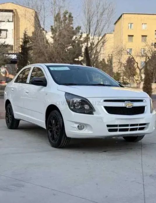 Chevrolet Cobalt Midnight 2025
